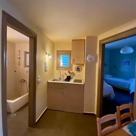 Family And Pet Friendly House Holiday home Chrousa