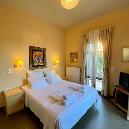 Family And Pet Friendly House Holiday home *