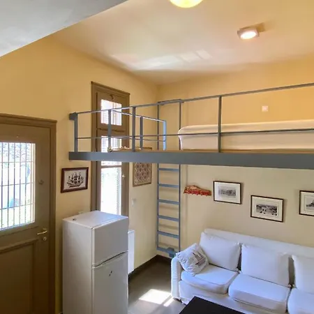 Family And Pet Friendly House Chrousa