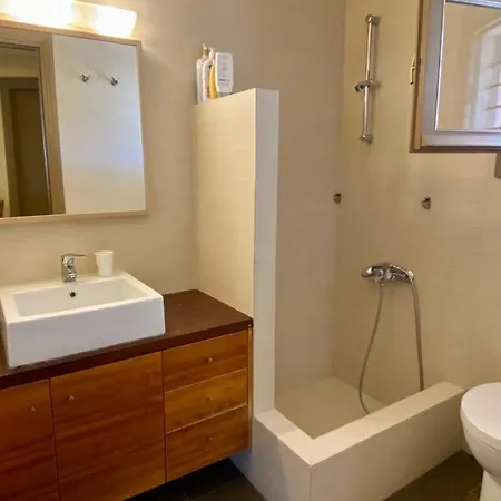 Family And Pet Friendly House Holiday home